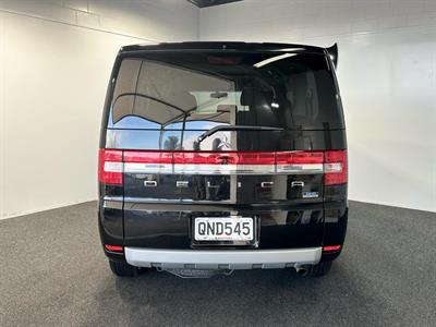 2014 Mitsubishi Delica - Thumbnail