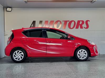 2015 Toyota Aqua - Thumbnail