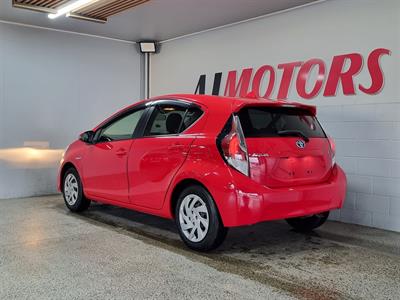 2015 Toyota Aqua - Thumbnail