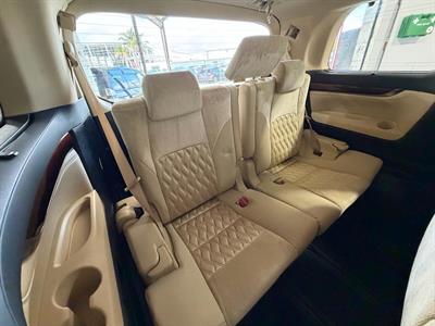 2015 Toyota Vellfire - Thumbnail