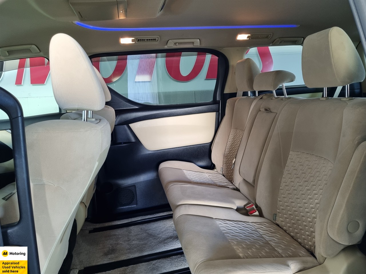 2016 Toyota Alphard