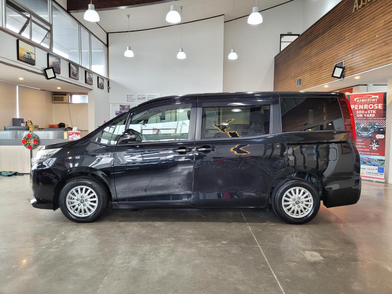 2016 Toyota Noah