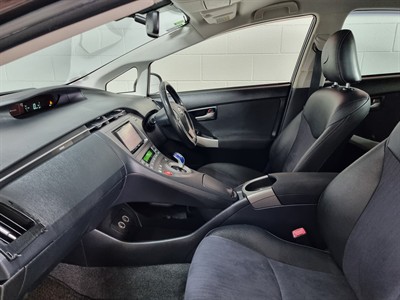 2013 Toyota Prius - Thumbnail