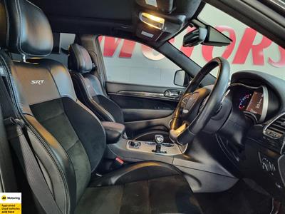 2015 Jeep Grand Cherokee - Thumbnail