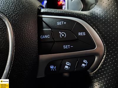 2015 Jeep Grand Cherokee - Thumbnail