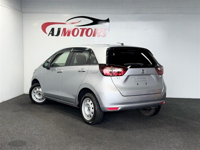 2020 Honda Fit - Thumbnail