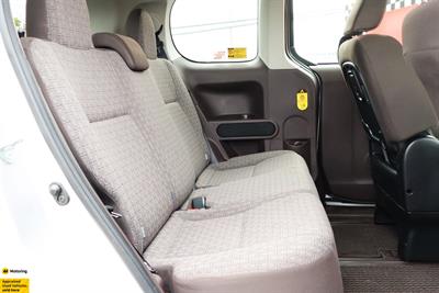 2013 Toyota Porte - Thumbnail