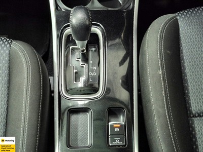 2021 Mitsubishi Outlander - Thumbnail