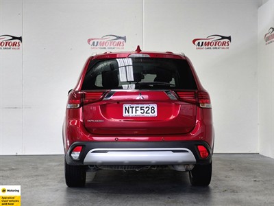 2021 Mitsubishi Outlander - Thumbnail