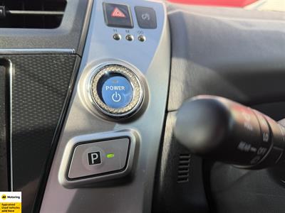 2014 Toyota Prius - Thumbnail