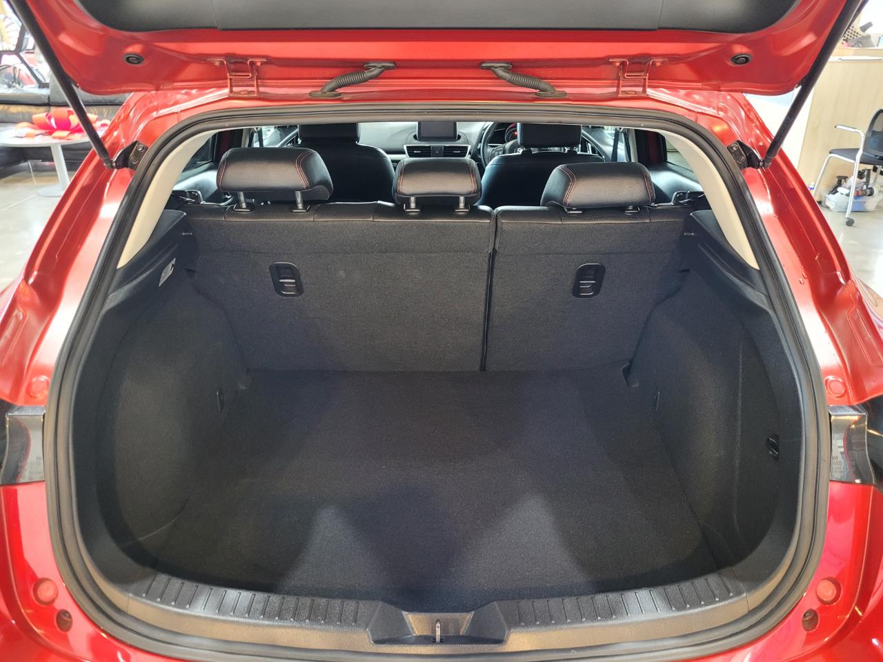 2016 Mazda Axela