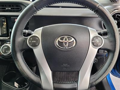 2015 Toyota Aqua - Thumbnail