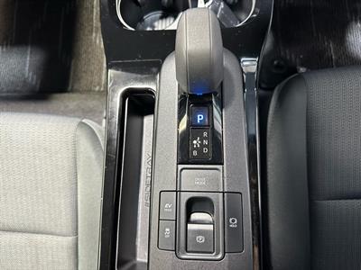 2023 Toyota Prius - Thumbnail