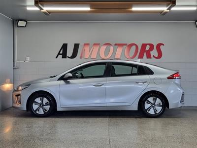 2022 Hyundai IONIQ - Thumbnail