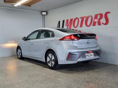 2022 Hyundai IONIQ - Thumbnail