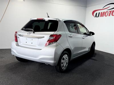2015 Toyota Vitz - Thumbnail