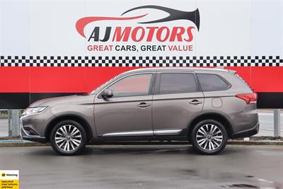 2020 Mitsubishi Outlander - Thumbnail