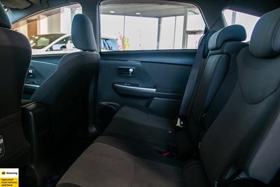 2012 Toyota Prius - Thumbnail