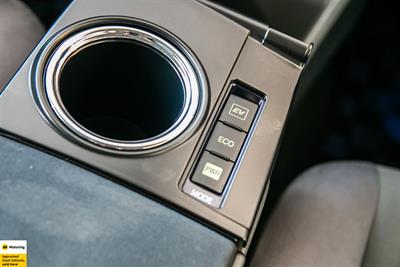 2012 Toyota Prius - Thumbnail