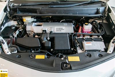 2012 Toyota Prius - Thumbnail