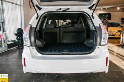 2012 Toyota Prius - Thumbnail