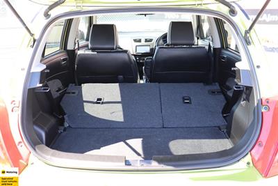 2015 Suzuki Swift - Thumbnail