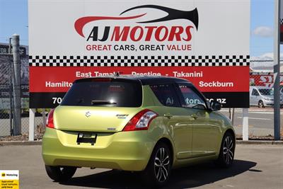2015 Suzuki Swift - Thumbnail