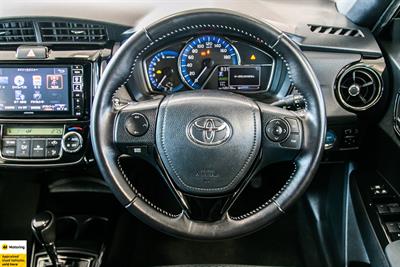 2016 Toyota Corolla - Thumbnail