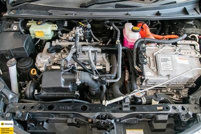 2016 Toyota Corolla - Thumbnail