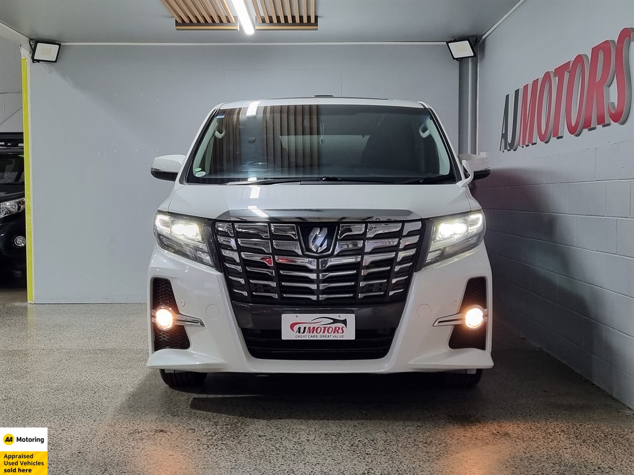 2016 Toyota Alphard