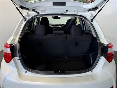 2017 Toyota Vitz - Thumbnail