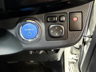 2017 Toyota Vitz - Thumbnail