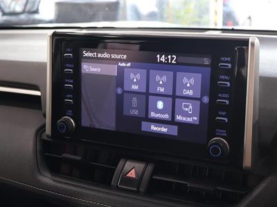 2022 Toyota RAV4 - Thumbnail