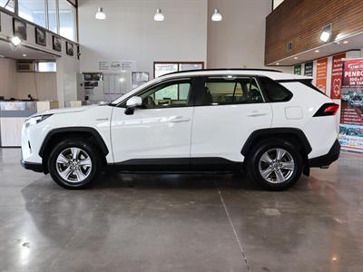 2022 Toyota RAV4 - Thumbnail