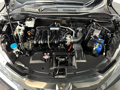 2017 Honda Vezel - Thumbnail