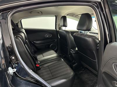 2017 Honda Vezel - Thumbnail