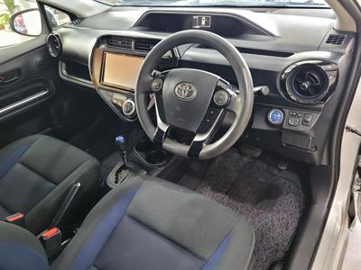 2017 Toyota Aqua - Thumbnail