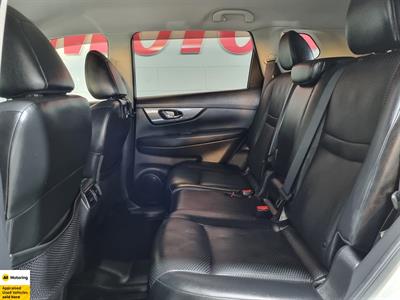 2017 Nissan X-Trail - Thumbnail