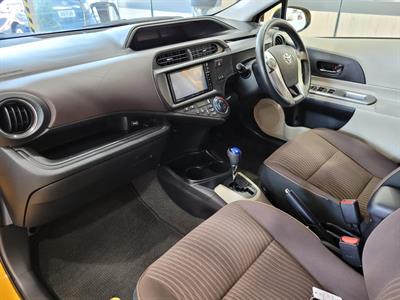 2012 Toyota Aqua - Thumbnail