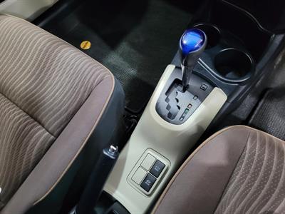 2012 Toyota Aqua - Thumbnail