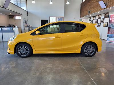 2012 Toyota Aqua - Thumbnail