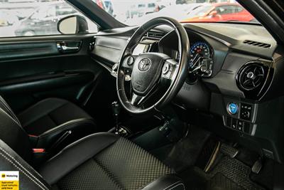 2017 Toyota Corolla - Thumbnail