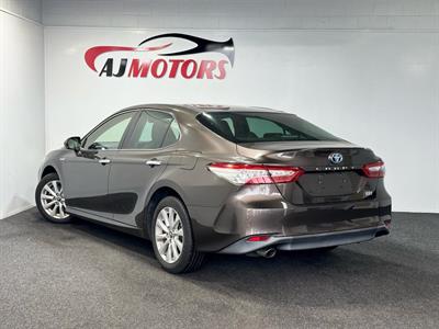 2017 Toyota Camry - Thumbnail