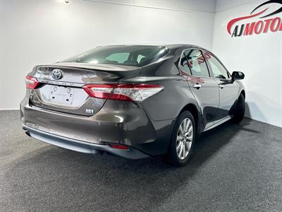 2017 Toyota Camry - Thumbnail
