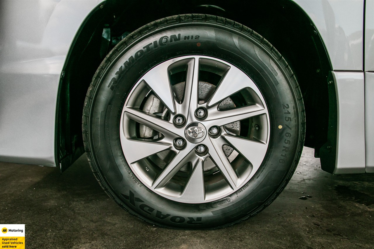 2012 Toyota Vellfire