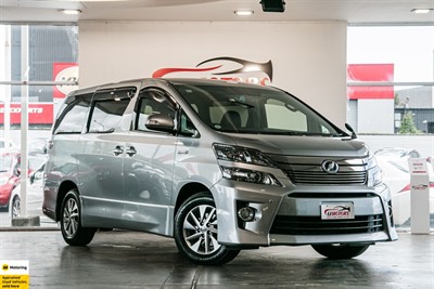 2012 Toyota Vellfire - Thumbnail