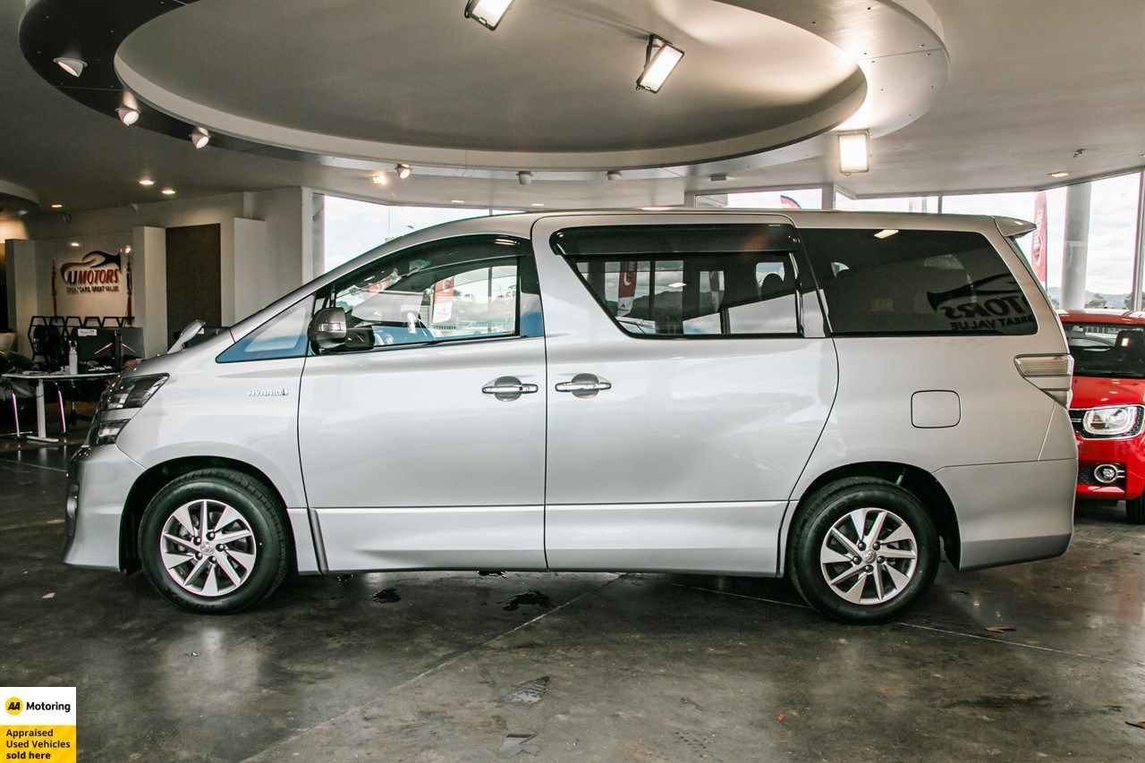 2012 Toyota Vellfire