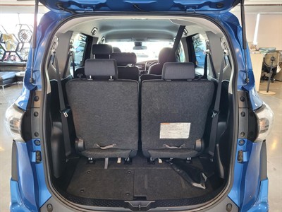 2017 Toyota Sienta - Thumbnail