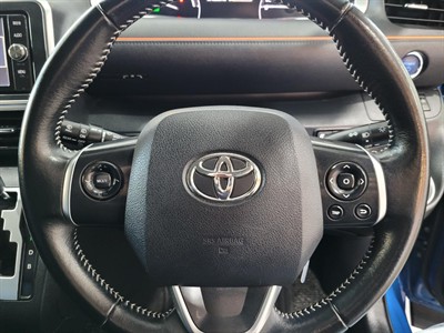 2017 Toyota Sienta - Thumbnail