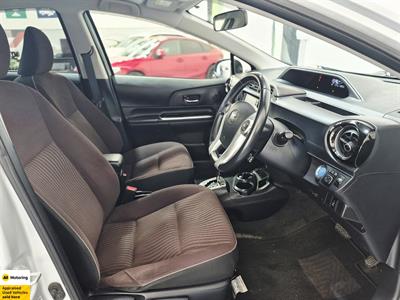 2015 Toyota Aqua - Thumbnail